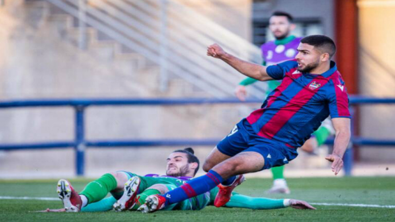 عمر فرج يشارك في مران الزمالك إستعداداً لمواجهة العودة أمام الشرطة الكيني