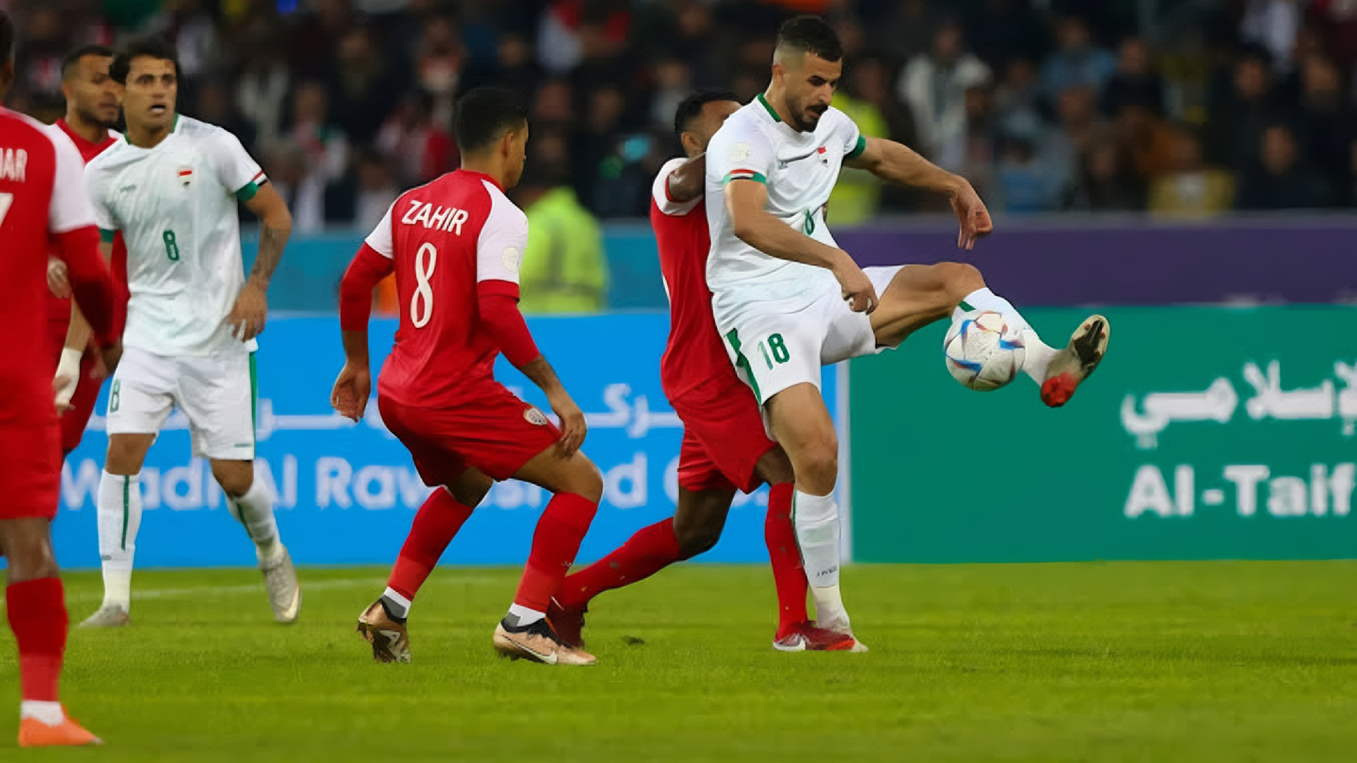 موعد لعبة العراق وعمان في تصفيات كأس العالم 2026 والقنوات الناقلة