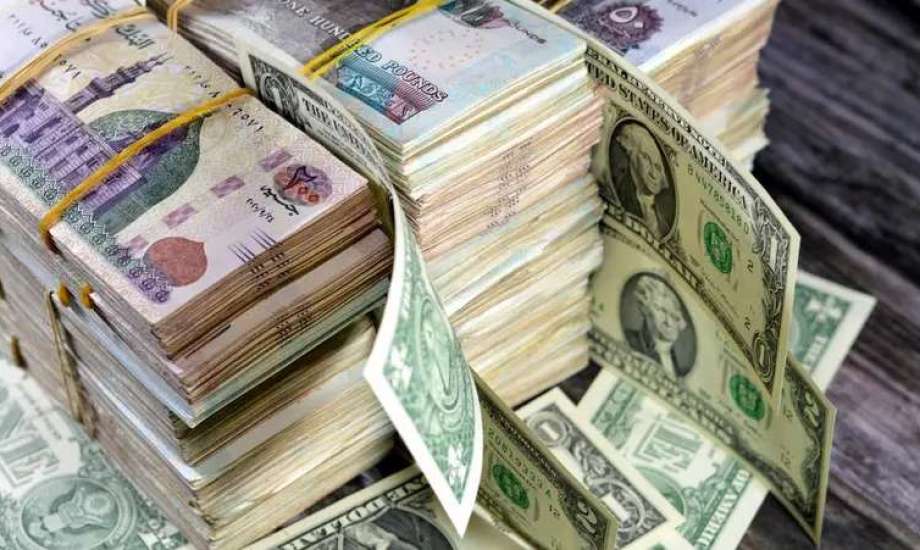 تراجع سعر الدولار في مصر إلى 48.41 جنيه في البنوك