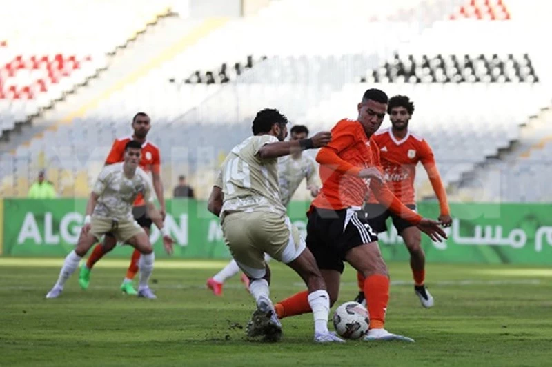 الصدارة مهددة.. الأهلي يكتفي بنقطة التعادل مع فاركو في الدوري (فيديو)