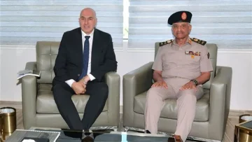 تعزيز التعاون العسكري: محادثات وزير الدفاع تعكس أبعادًا جديدة للشراكة الاستراتيجية بين العرب وإيطاليا