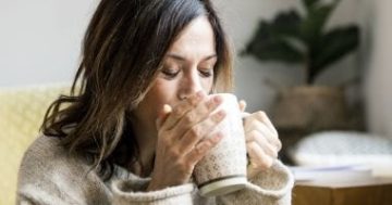 شاي وقهوة ولا عصير.. التوقيت المثالى لصحتك لمشروبك المفضل بعد الأكل