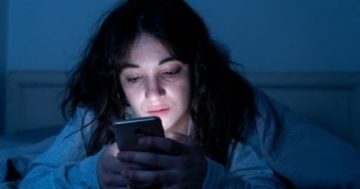 كيف يؤدى استخدام الموبايل إلى تدهور صحتك النفسية وإزاي تحمي نفسك؟