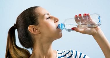 مع ارتفاع درجات الحرارة.. اعرف تأثير الجفاف على معدتك ونصائح للوقاية