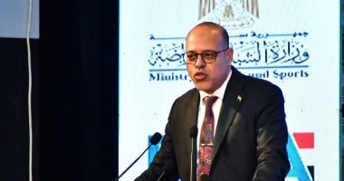وزير العمل: تطبيق قانون العمل الجديد بداية سبتمبر المقبل
