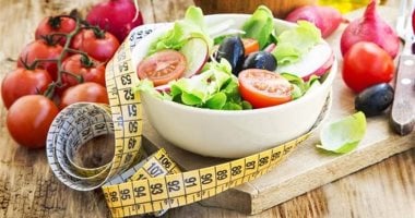 لو مش بتقدر تلتزم بدايت.. خطوات هتساعدك تقفد وزنك من غير نظام صارم