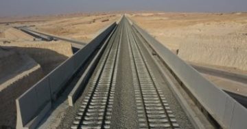 ‎شاهد أعمال تركيب القضبان بمشروع الخط الأول بشبكة القطار الكهربائى السريع