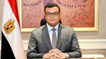وزير الإسكان يتابع تطوير منظومة الصرف ورفع كفاءة المناطق الصناعية بالعاشر