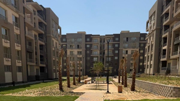 وزير الإسكان يتابع استعدادات تسليم وحدات جنة 4 بالشيخ زايد