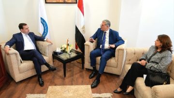 شل العالمية تبحث مع وزارة البترول التوسع في إنتاج الغاز الطبيعي بمصر