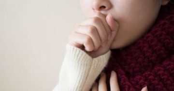 سعال الصباح المستمر.. إشارة مبكرة لسرطان الرئة؟ متى يجب زيارة الطبيب