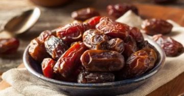 لهذا السبب يجب على النساء فوق سن الثلاثين تناول التمر باللبن