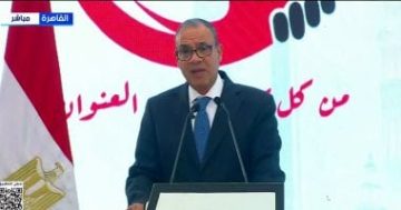 وزير الخارجية والهجرة: مصر تقود سياسة خارجية شريفة فى وقت عز فيه الشرف