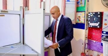 وزير التربية والتعليم يدلي بصوته فى انتخابات الشيوخ بمصر الجديدة