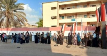 طوابير فى الزاوية الحمراء استعدادًا لفتح اللجان بآخر أيام انتخابات الشيوخ