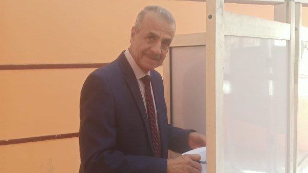 اللواء خيرت بركات يدلى بصوته فى انتخابات مجلس الشيوخ 2025