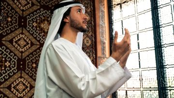 كلمات حزينة عن أول جمعة بعد وفاة الأب