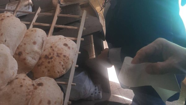 حملة مفاجئة في غرب شبرا الخيمة تضبط مخالفات بالمخابز .. ومحضر جنحة لثلاجة أسماك