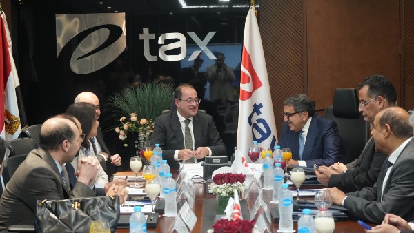 نستهدف تحقيق أعلى معدلات الرضا الضريبي لدى شركائنا من الممولين