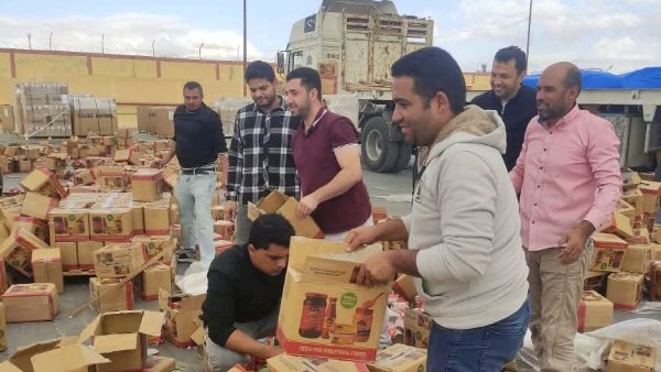 جمارك ميناء العوجة البري تضبط محاولة تهريب كمية من الدخان المعسل.. صور