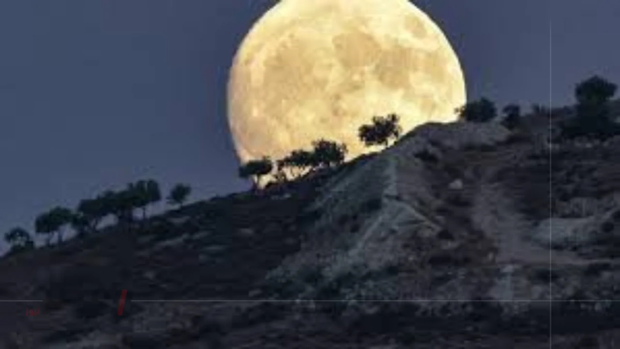 الليلة في قطر.. شاهد القمر العملاق يقترب من الأرض في أول عرض سماوي مبهر لعام 2025 –