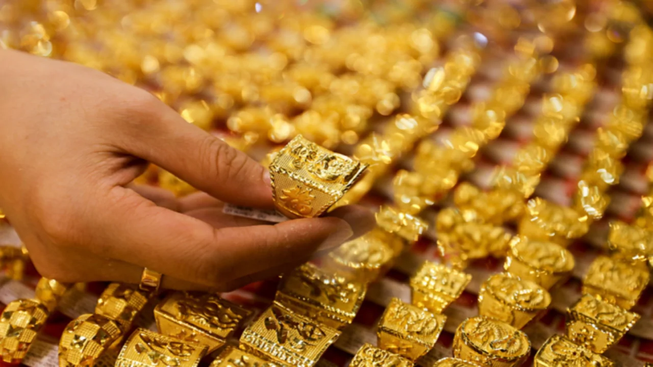 عيار 21 الان.. سعر الذهب اليوم 30/10/2025 في الصاغة اخر تحديث-