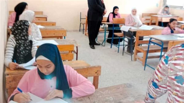 امتحانات نصف العام