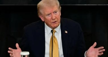 ترامب يجدد تمسكه بضم جزيرة جرينلاند للولايات المتحدة الأمريكية