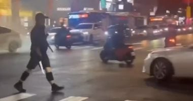 حاملا سكينا وقنابل.. أول فيديو لمنفذ هجوم تايوان وسقوط قتلى وجرحى