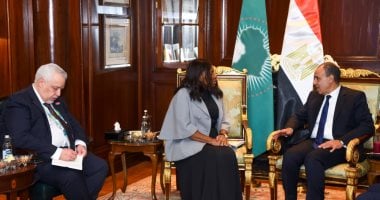 وزير الخارجية يلتقى مفوضة الاتحاد الأفريقى للتنمية الاقتصادية والتجارة