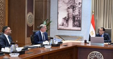 رئيس الوزراء يتابع جهود جذب المزيد من الاستثمارات للمنطقة الاقتصادية للمثلث الذهبى