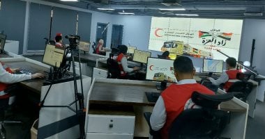 الهلال الأحمر: توزيع أكثر من 7.8 مليون سلة غذائية لغزة بقافلة «زاد العزة»