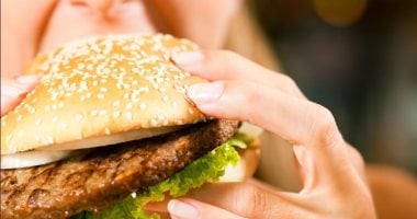 دراسة تربط بين الأطعمة فائقة التصنيع وخطر الإصابة بسرطان الرئة.. تفاصيل