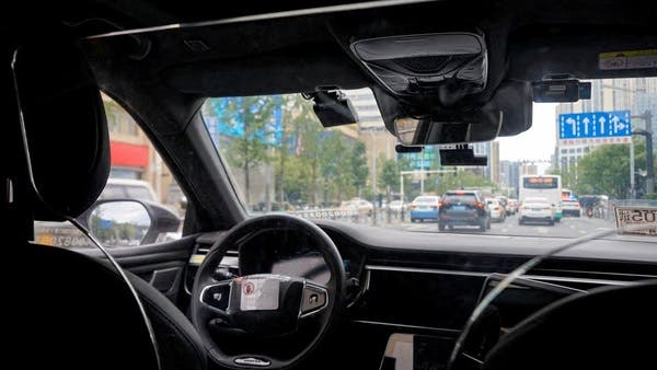 تاكسيات بلا سائق في شوارع لندن.. “أوبر” و”ليفت” تختبران روبوتاكسي “بايدو” الصينية