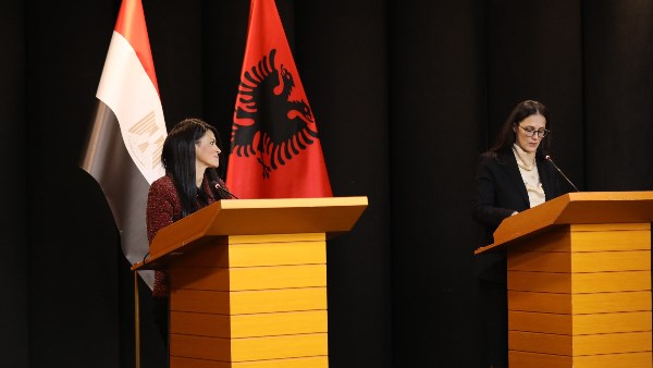 ألبانيا ومصر تجمعهما علاقات تاريخية نسعى إلى تنميتها