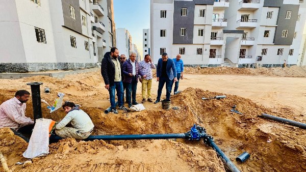 جولات ميدانية واجتماعات حاسمة لتسريع مشروعات الإسكان والمرافق بالعبور الجديدة