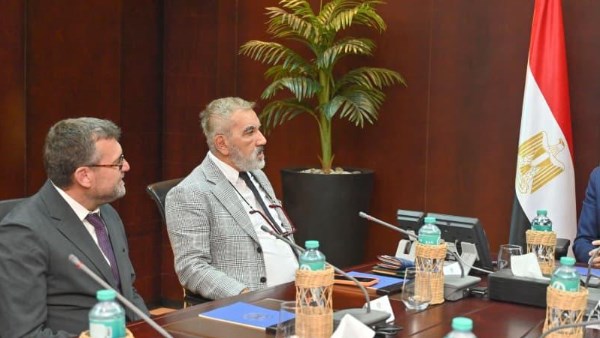 الخطيب يبحث إنشاء مصنع منسوجات تركي جديد باستثمارات 70 مليون دولار