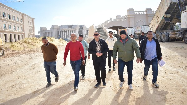 مساعد نائب رئيس الهيئة لقطاع المرافق يتفقد مشروعات المرافق الحيويه بمدينة العلمين الجديدة