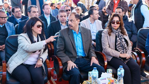 وزيرة التخطيط ومحافظ سوهاج يزوران مصنع الكومبريسور بالمنطقة الصناعية غرب جرجا