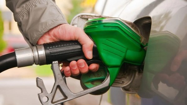 آخر تحديث.. سعر لتر البنزين بجميع أنواعه اليوم الثلاثاء 23 ديسمبر 2025