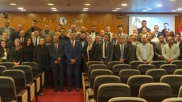 هيئة البترول تناقش خبرات وقصص نجاح تقليل التكلفة والفاقد في مجالات الإنتاج