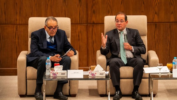 لماذا تخطط المالية استبدال ضرائب الأرباح الرأسمالية بالدمغة..الوزير يجيب