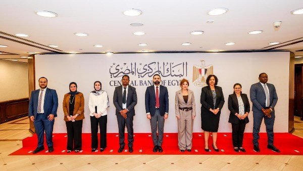 البنك المركزي المصري يستضيف وفدًا من خبراء التخطيط والإدارة ببنك تنزانيا
