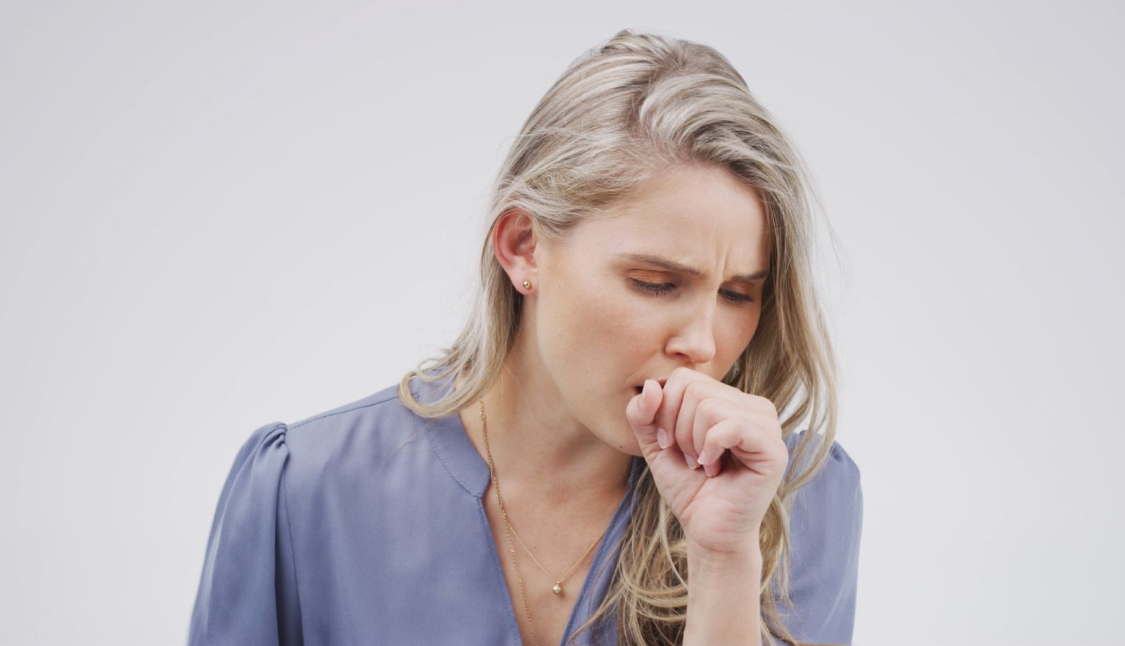 وصفة طبيعية لتهدئة الكحة خلال ثواني