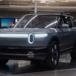 ودع القيادة.. سيارات “ريفيان” ستقضي مشاويرك وحدها 