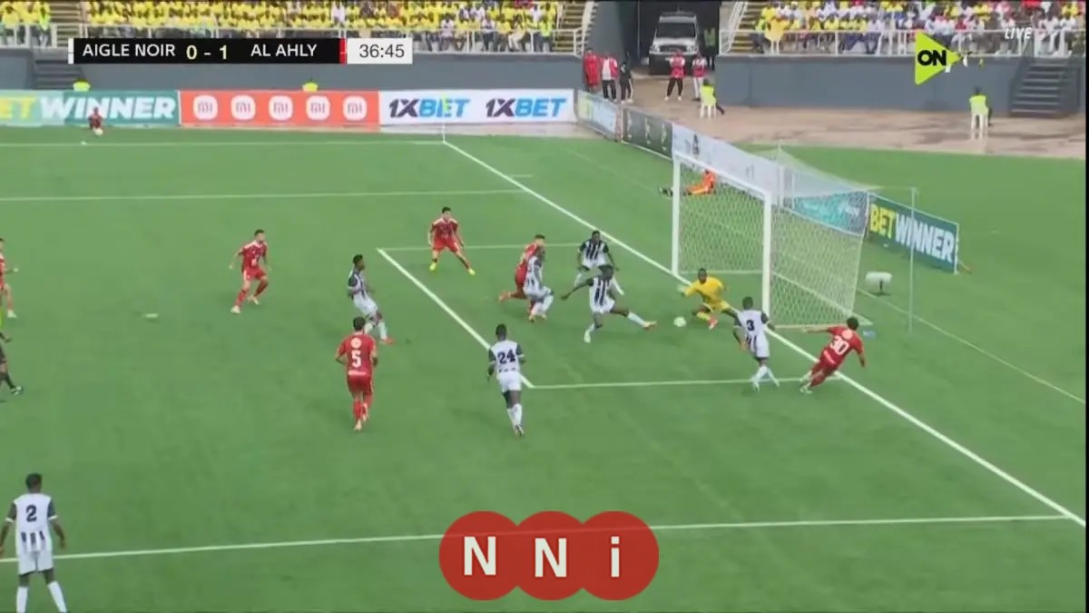 الأهلي يتفوق على إيجل نوار بهدف دون رد في الشوط الأول