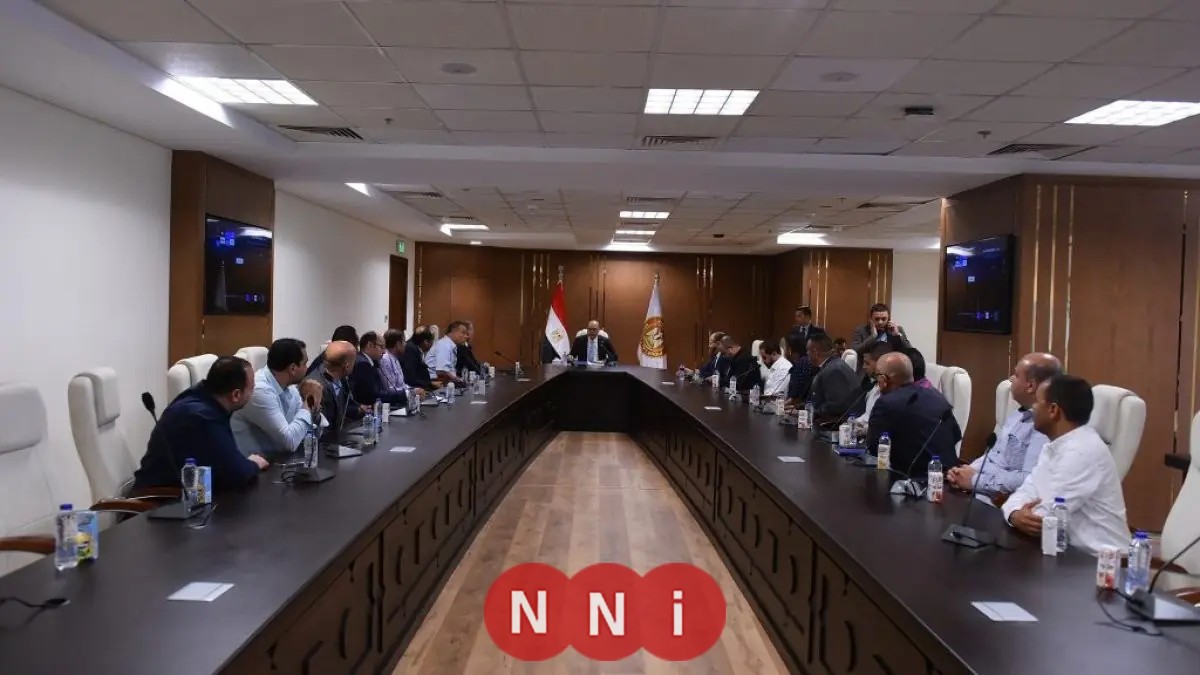 تشكيل لجنة مشتركة بتوجيه من وزير العمل لتعزيز التواصل وحل العقبات للمستثمرين