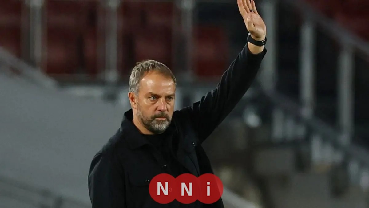 فليك يبارك إنجازات لاماسيا ويزيد التساؤلات حول مستقبل قائد برشلونة