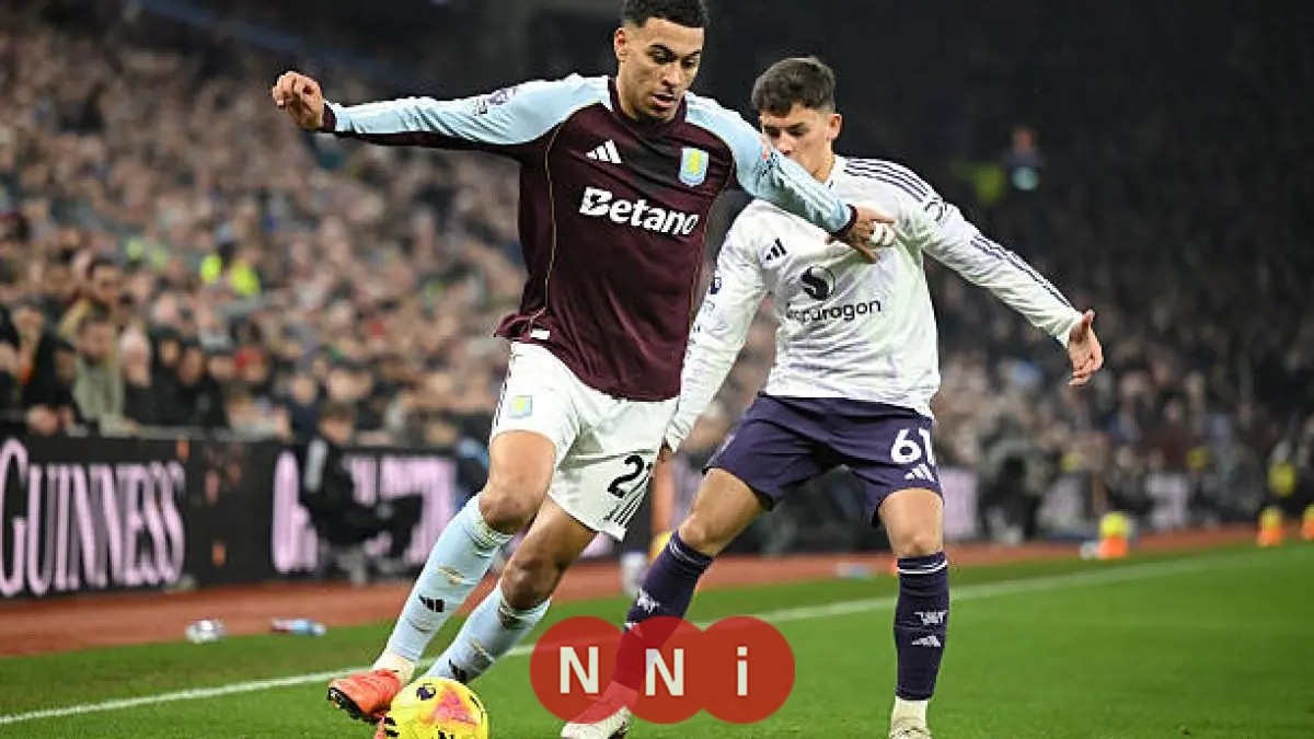 ثنائية أستون فيلا تدك مانشستر يونايتد في الدوري الإنجليزي