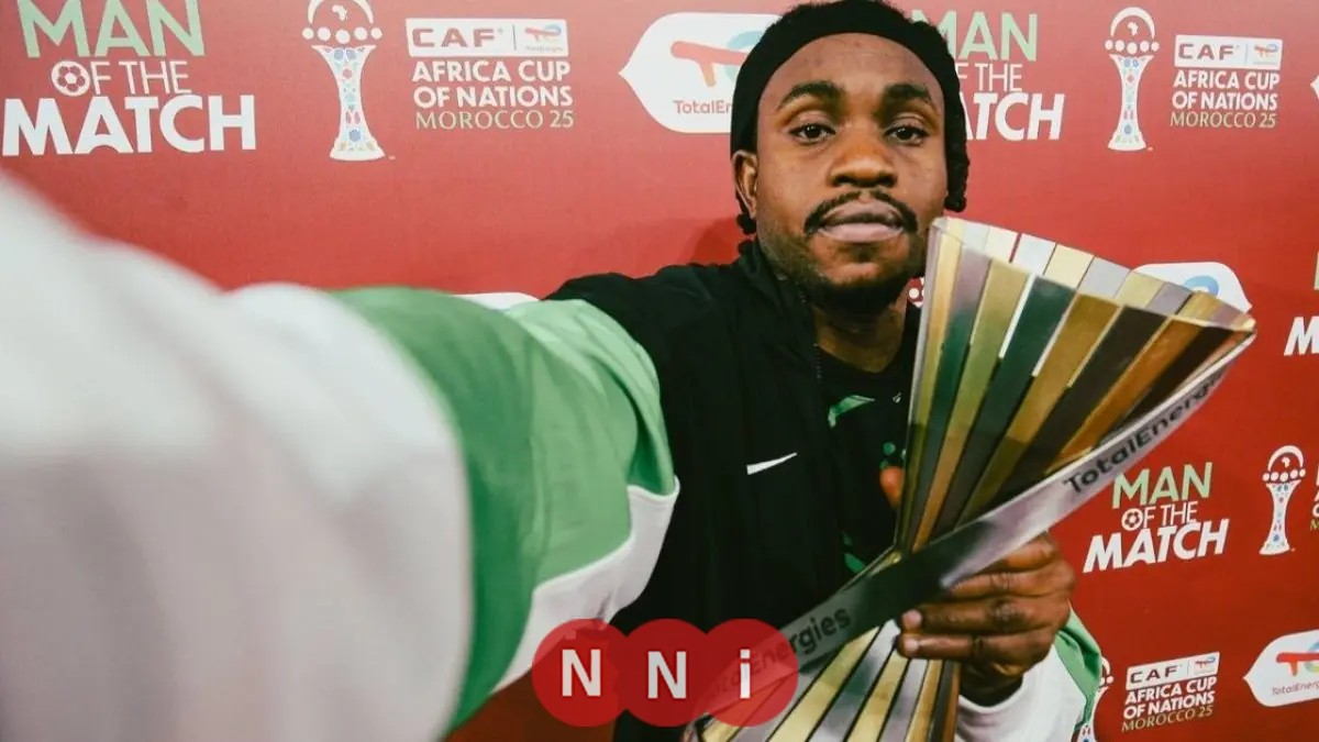 أديمولا لوكمان يكشف غموض اللحظات الأخيرة المثيرة في مواجهة تونس